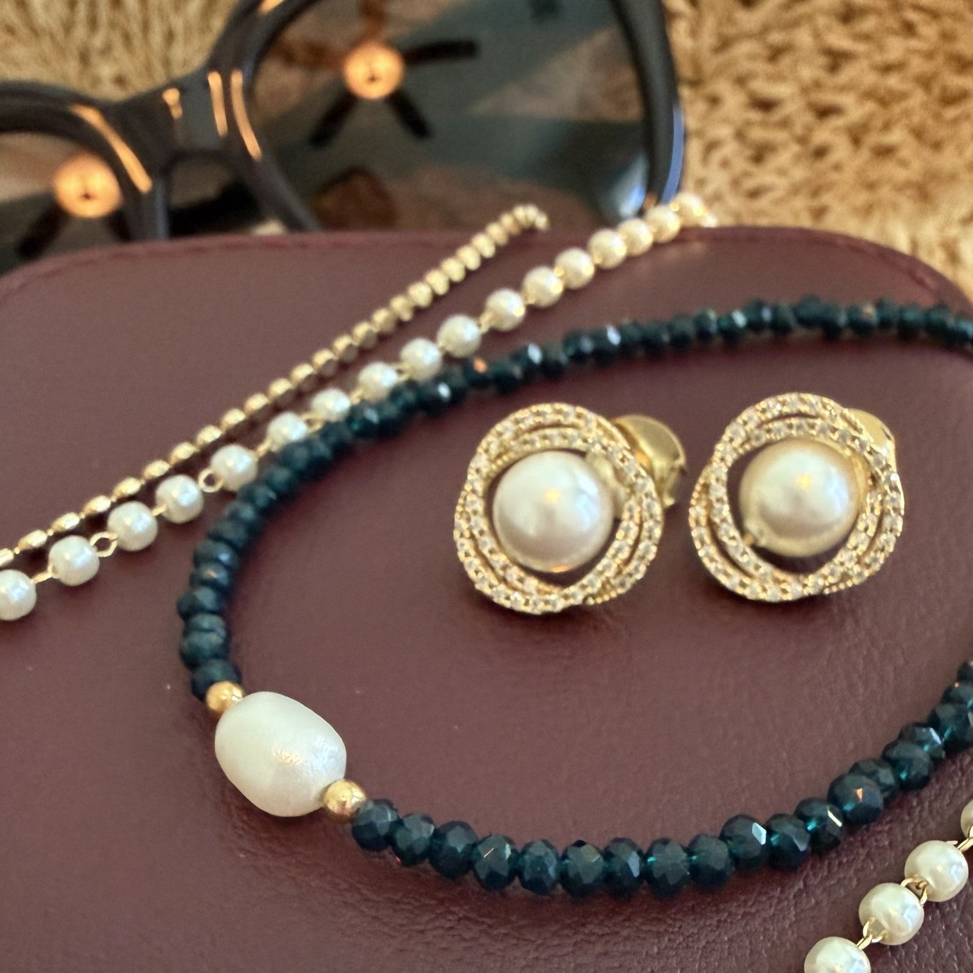 How to Pack Jewelry for Travel: 6 Pieces, 48 Looks