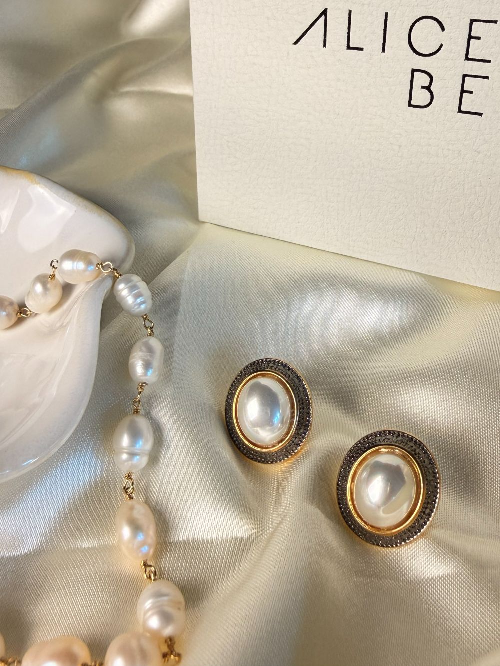 Eternal Pearl Set - Necklace + Earring