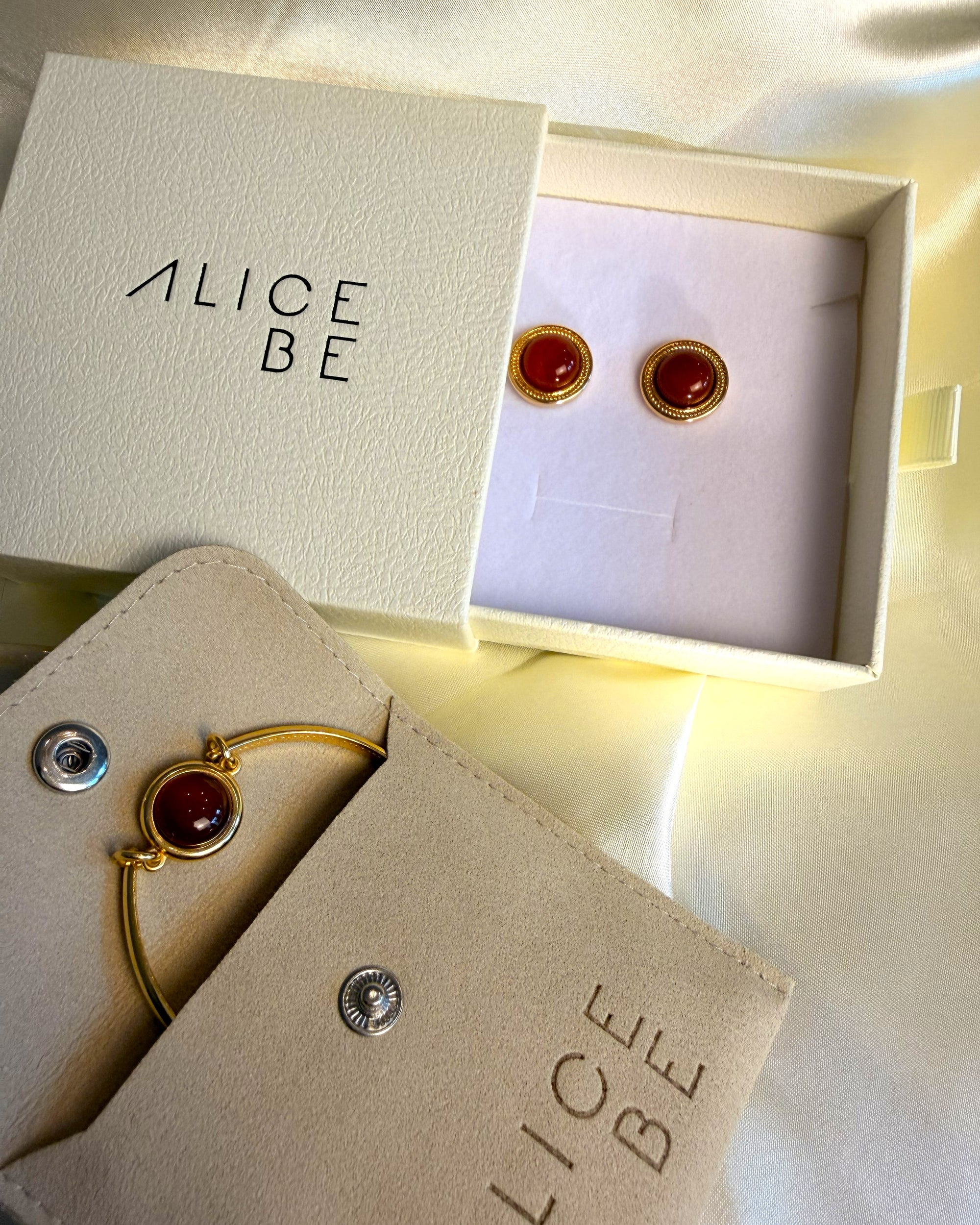 Warm Elegance Red Agate Set - Bracelet + Earrings