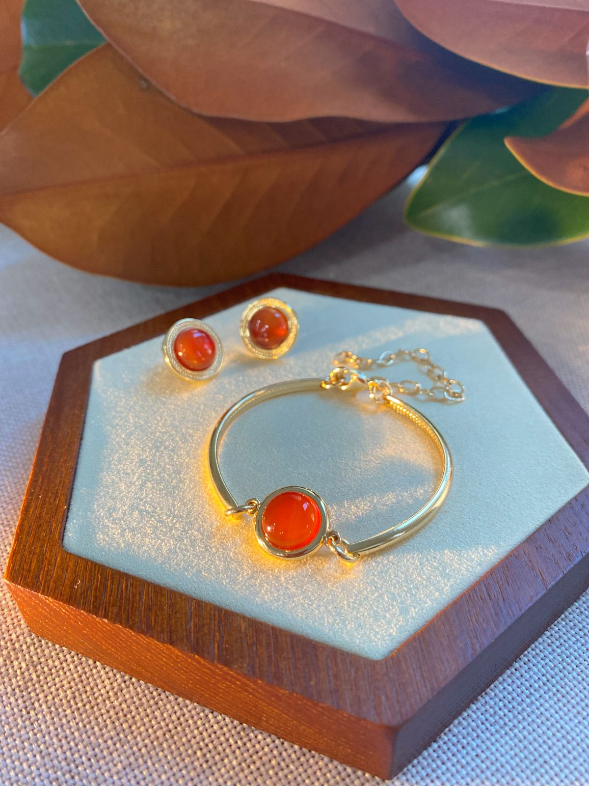 Natural Stone Gold-Plated Curved Bracelet