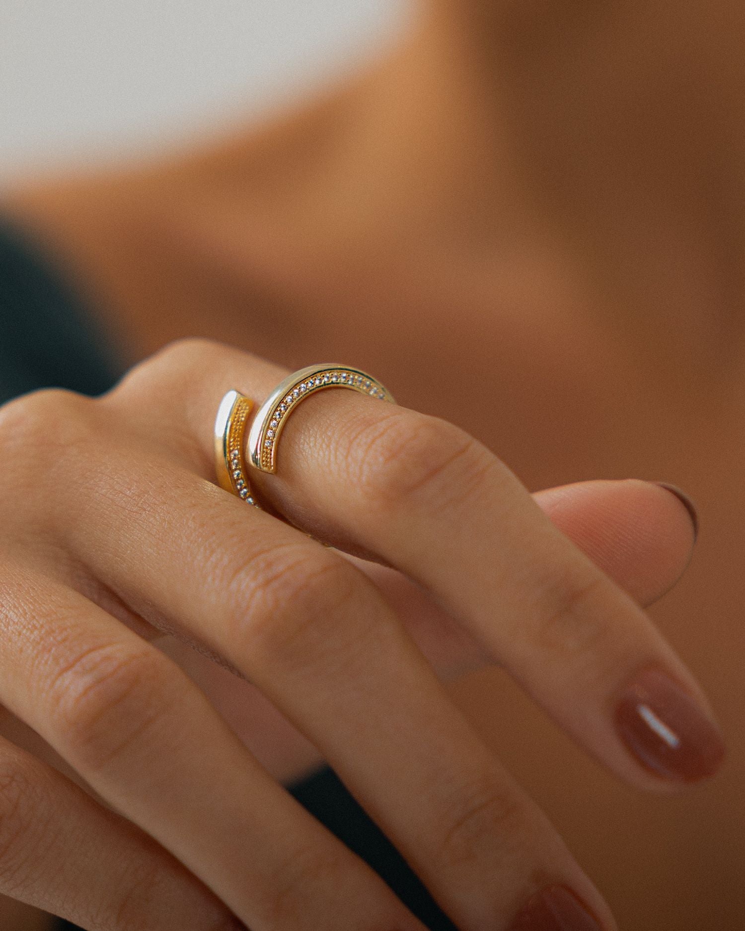 Sparkling Open Zirconia Ring