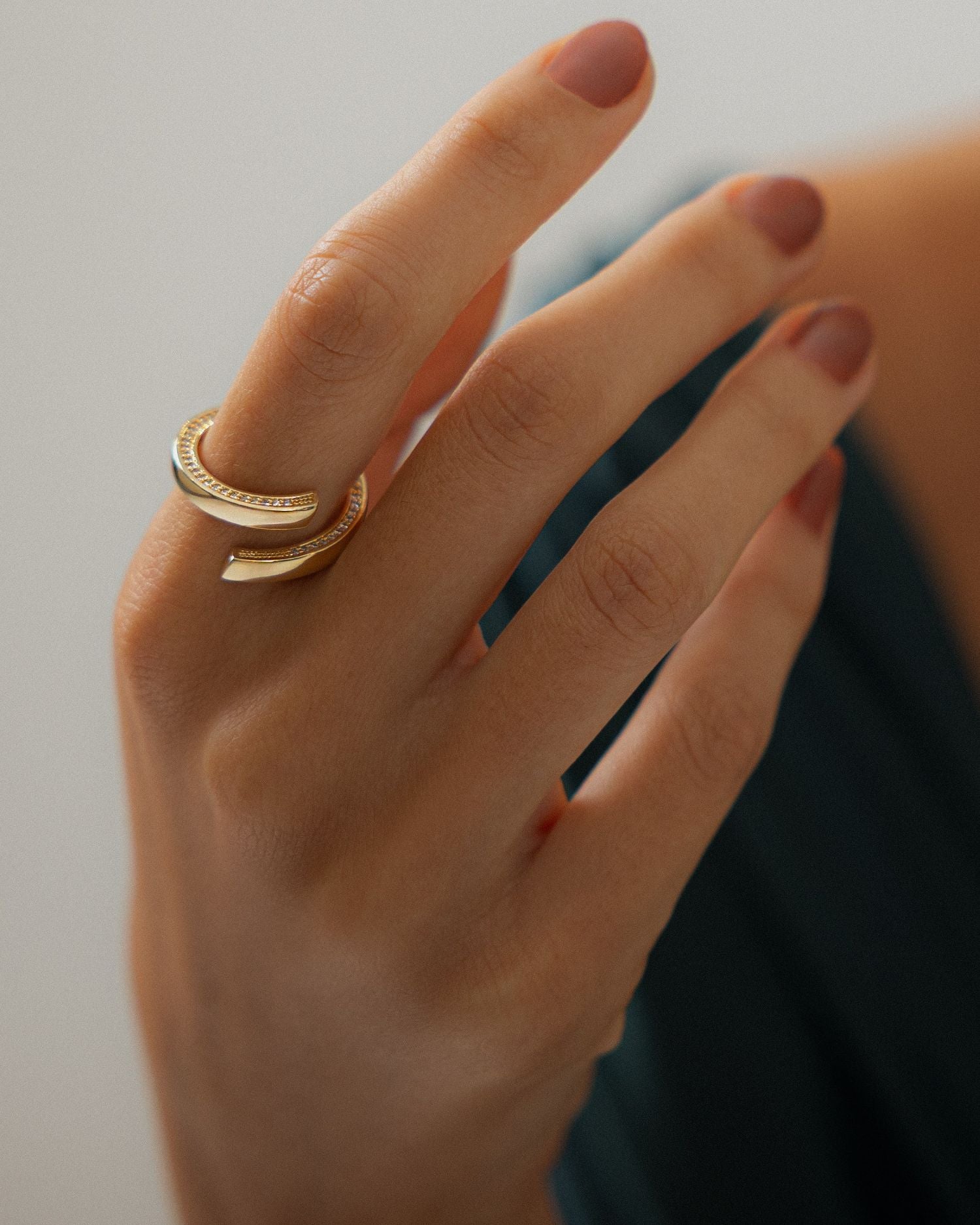 Sparkling Open Zirconia Ring